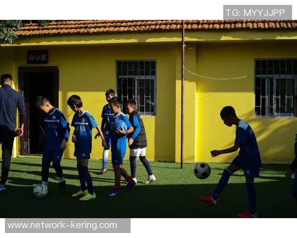 厄德高引领足球新潮流探索其背后的训练哲学与职业生涯发展 厄德高引领足球新潮流探索其背后的训练哲学与职业生涯发展