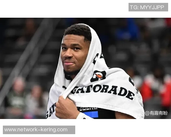 扬尼斯阿德托昆博如何在NBA赛场上书写传奇人生与辉煌成就